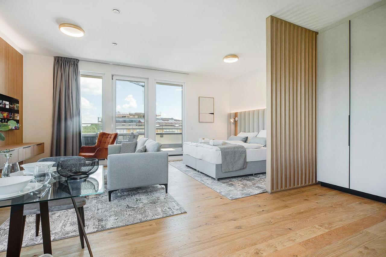 Bright: Aicherpark Hotel apartamentowy